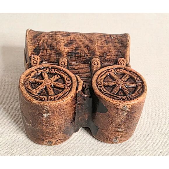 Vintage Ceramic Wagon Shaped Toothpick Holder 2 1/4" x 2 1/4" - Picture 4 of 6